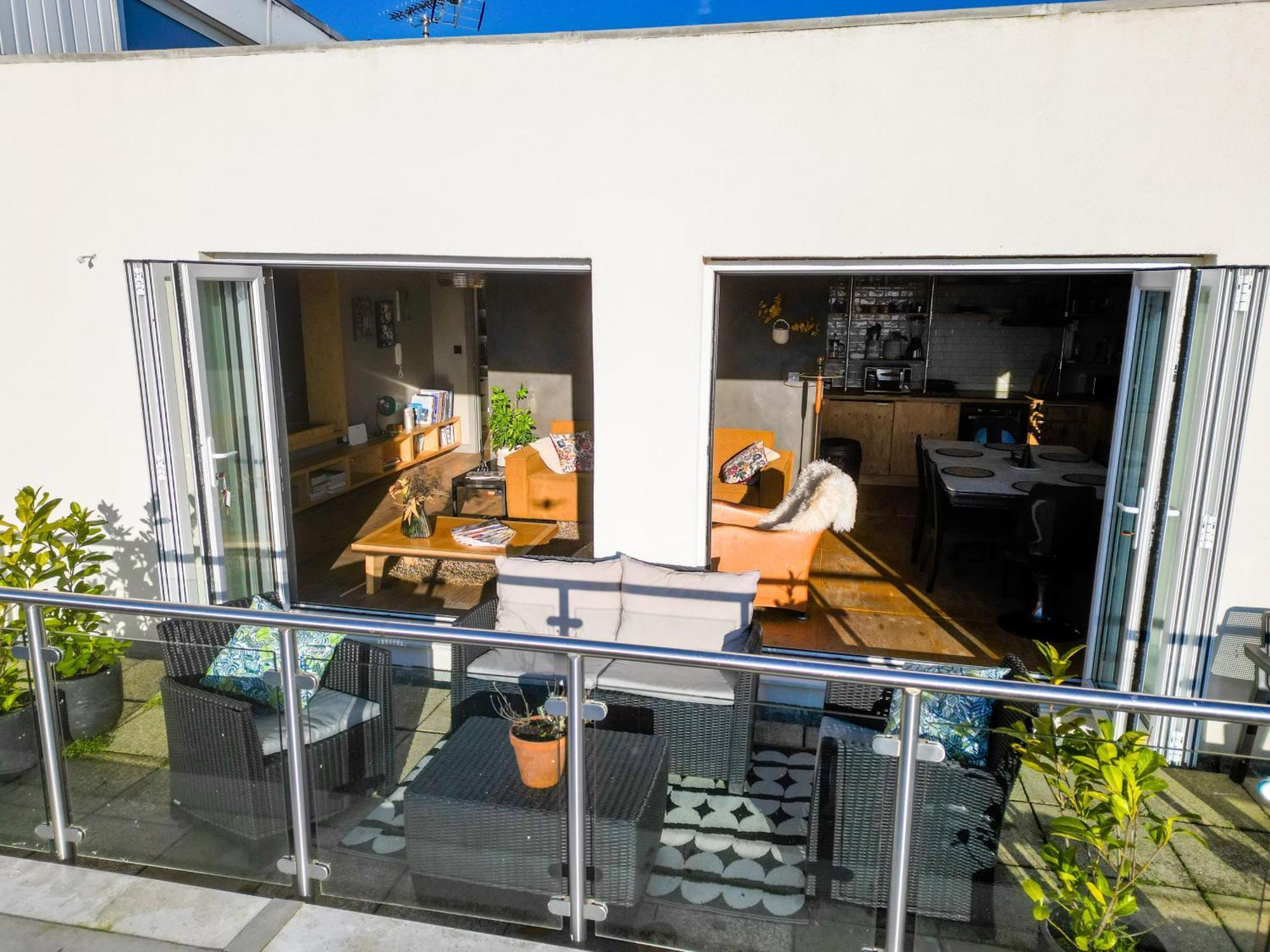 3 Bedroom Penthouse Apartment Manchester Exterior photo